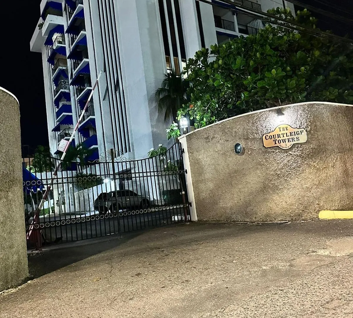 Royal At Courtleigh Towers Apartment Kingston Jamaica