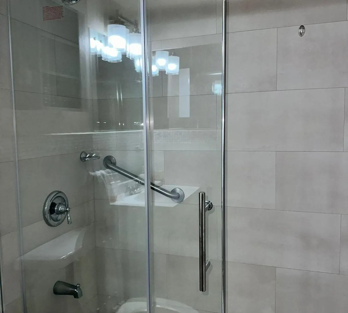 Appartamento Royal At Courtleigh Towers Kingston