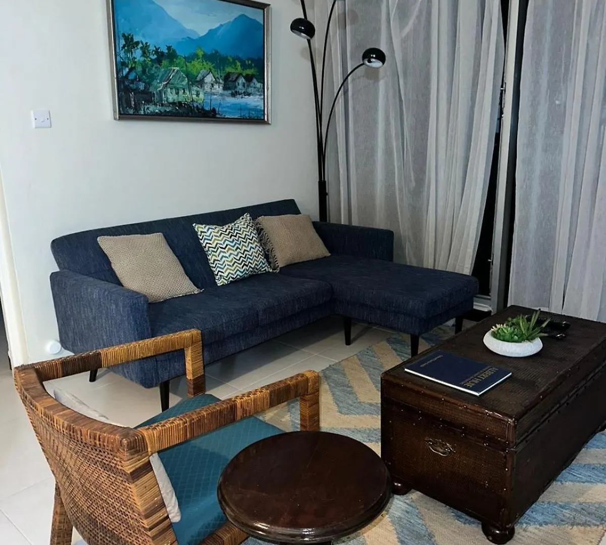 Royal At Courtleigh Towers Apartment Kingston